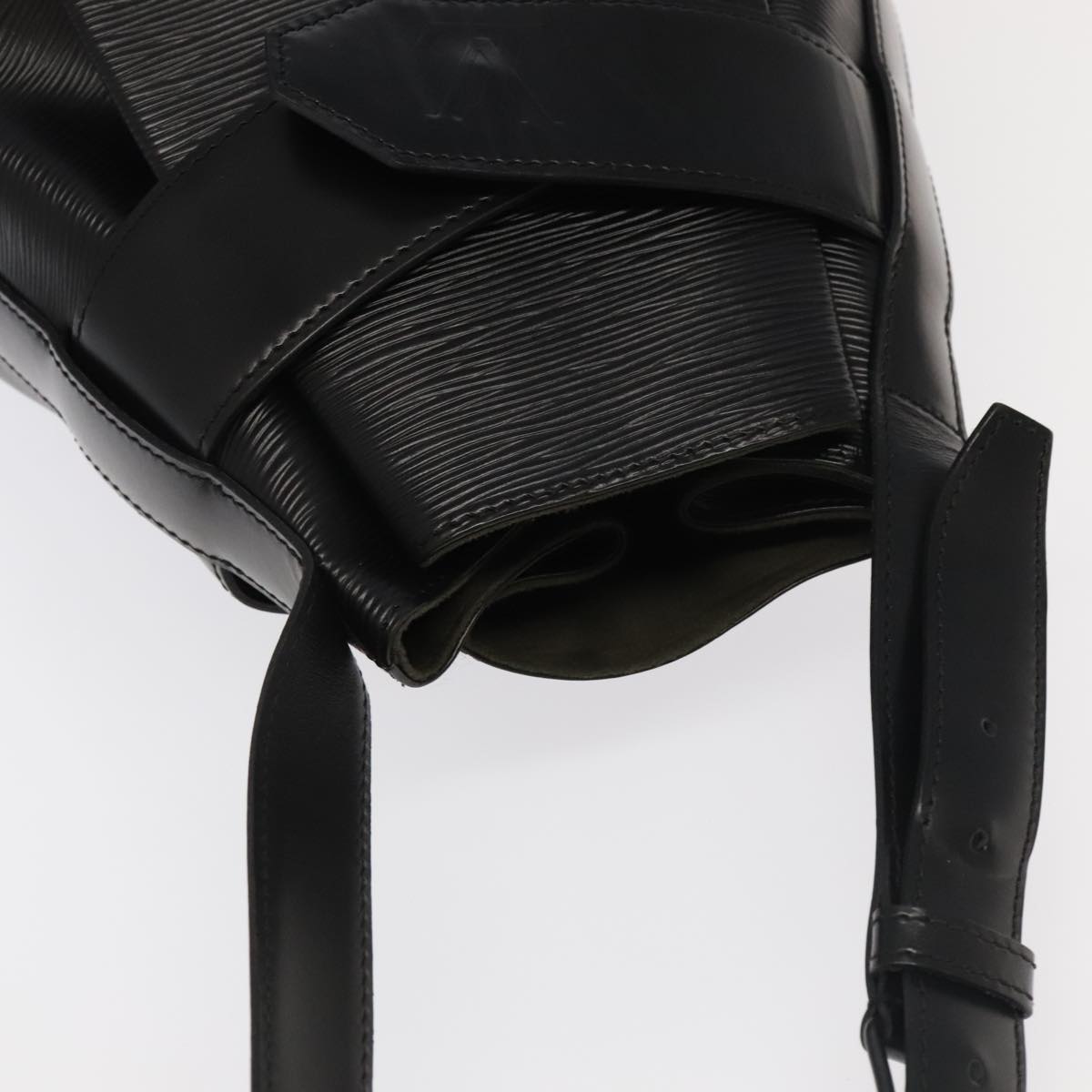 Louis Vuitton Sac D'épaule Black Leather Shoulder Bag (Pre-Owned)