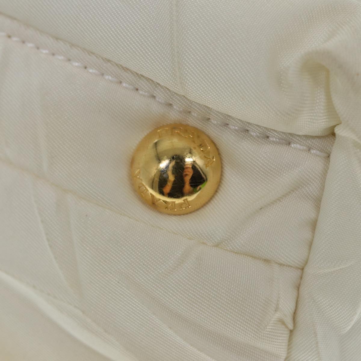 Prada White Synthetic Shoulder Bag (Pre-Owned)