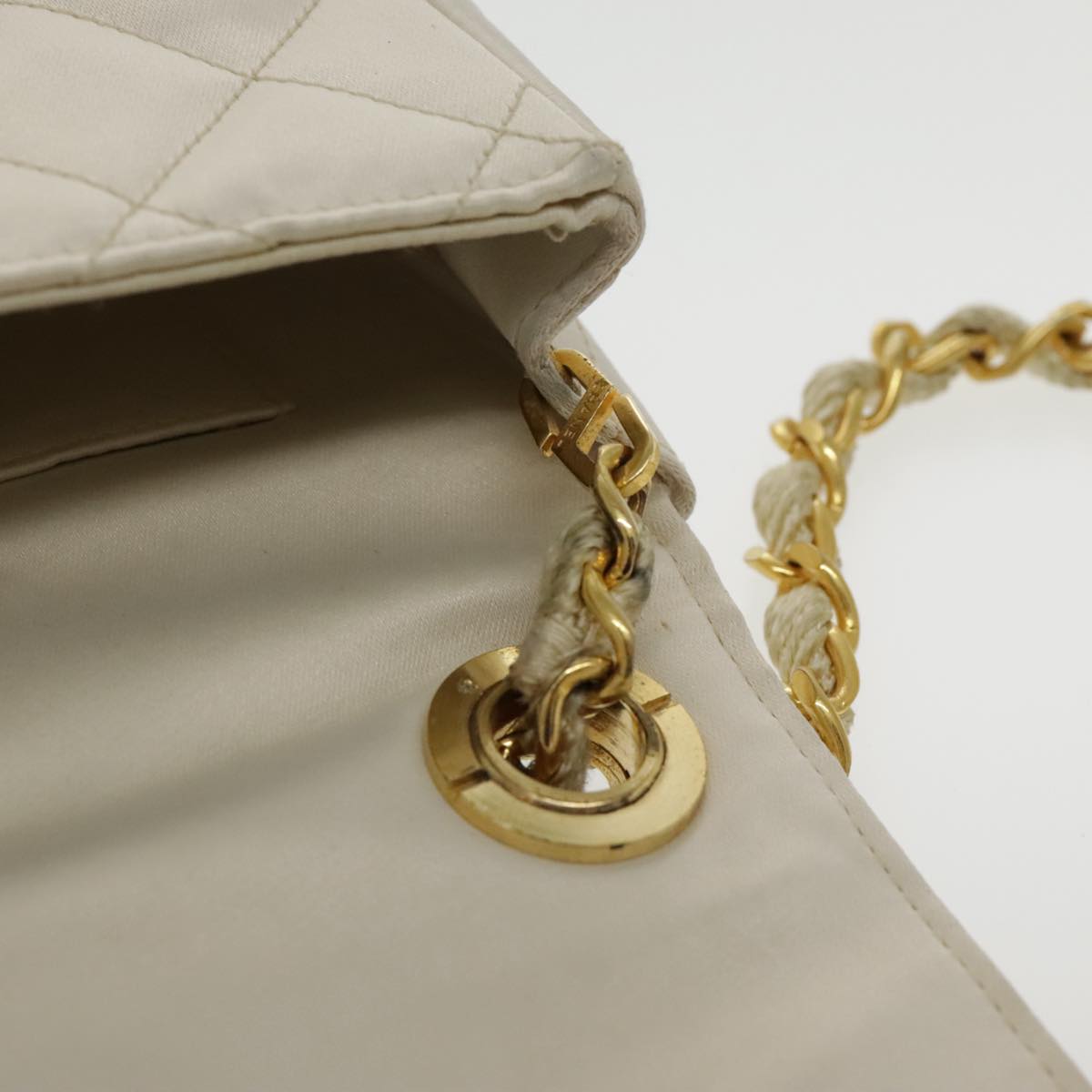 Chanel Single Flap Beige Leather Shoulder Bag (Pre-Owned)