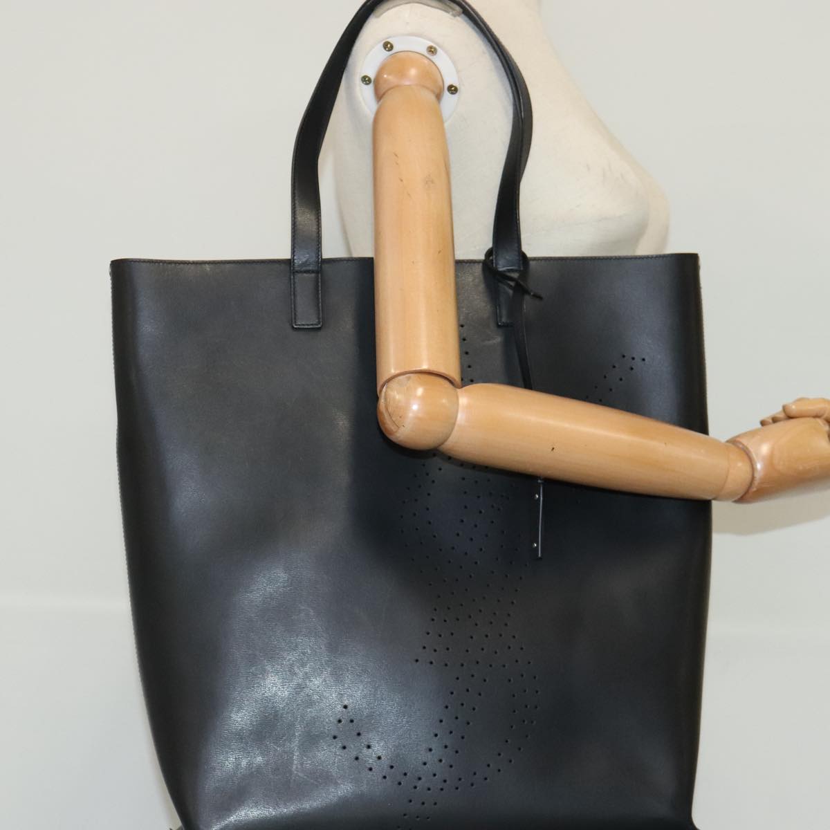 Yves Saint Laurent Black Leather Tote Bag (Pre-Owned)