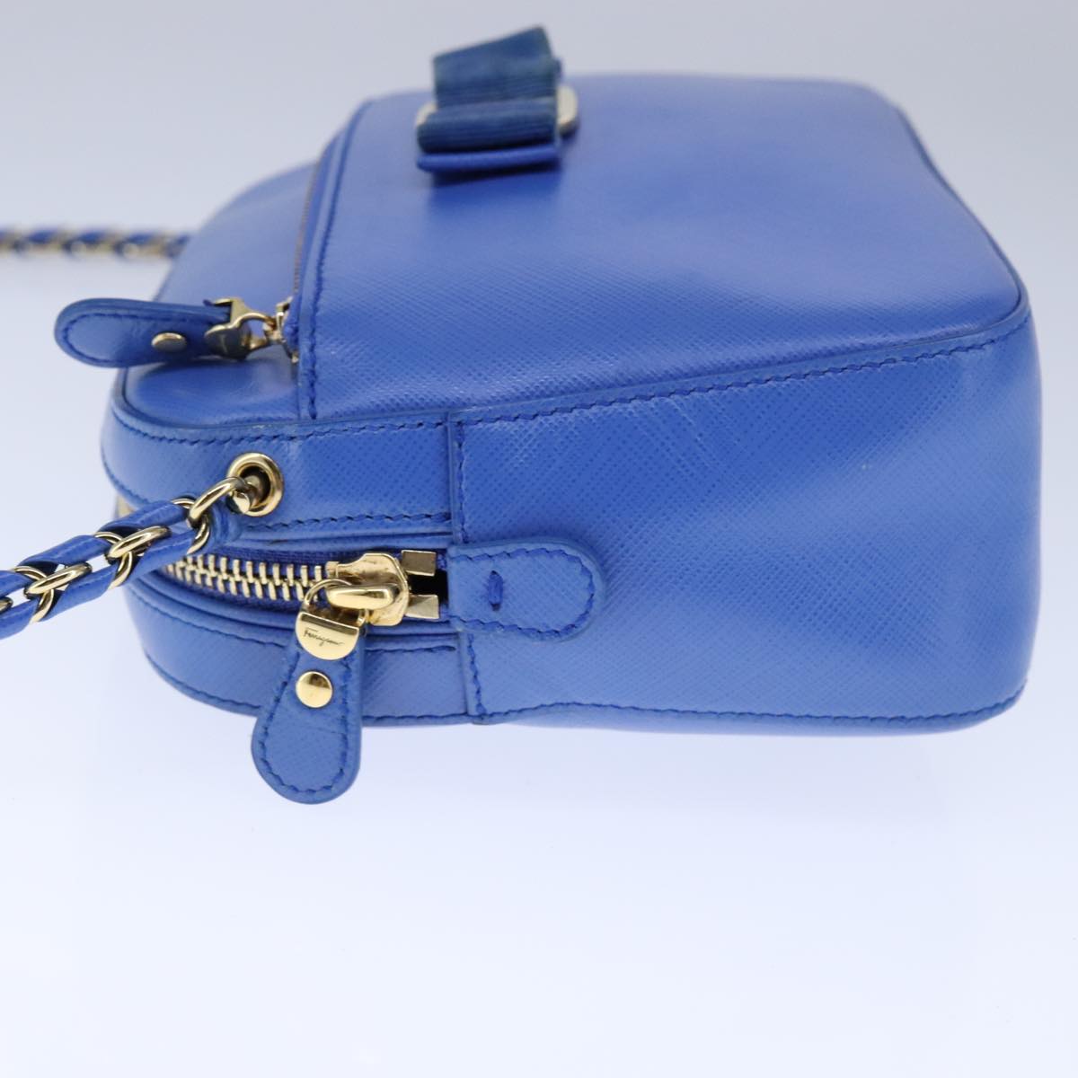 Salvatore Ferragamo Vara Blue Leather Shoulder Bag (Pre-Owned)