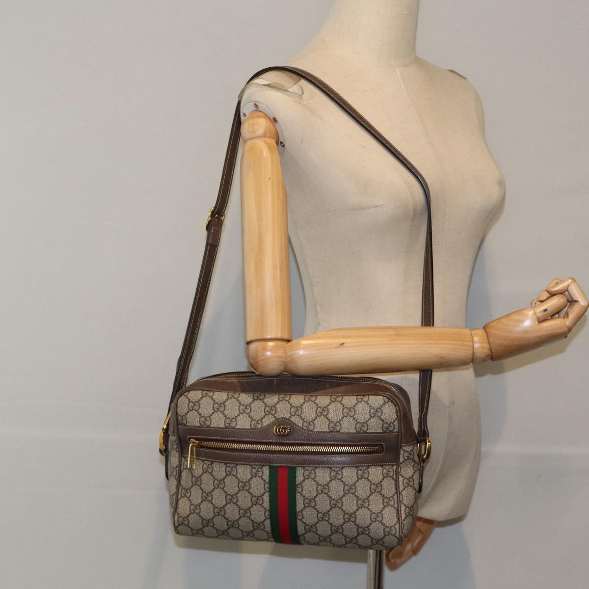 Gucci Ophidia Beige Canvas Shoulder Bag (Pre-Owned)