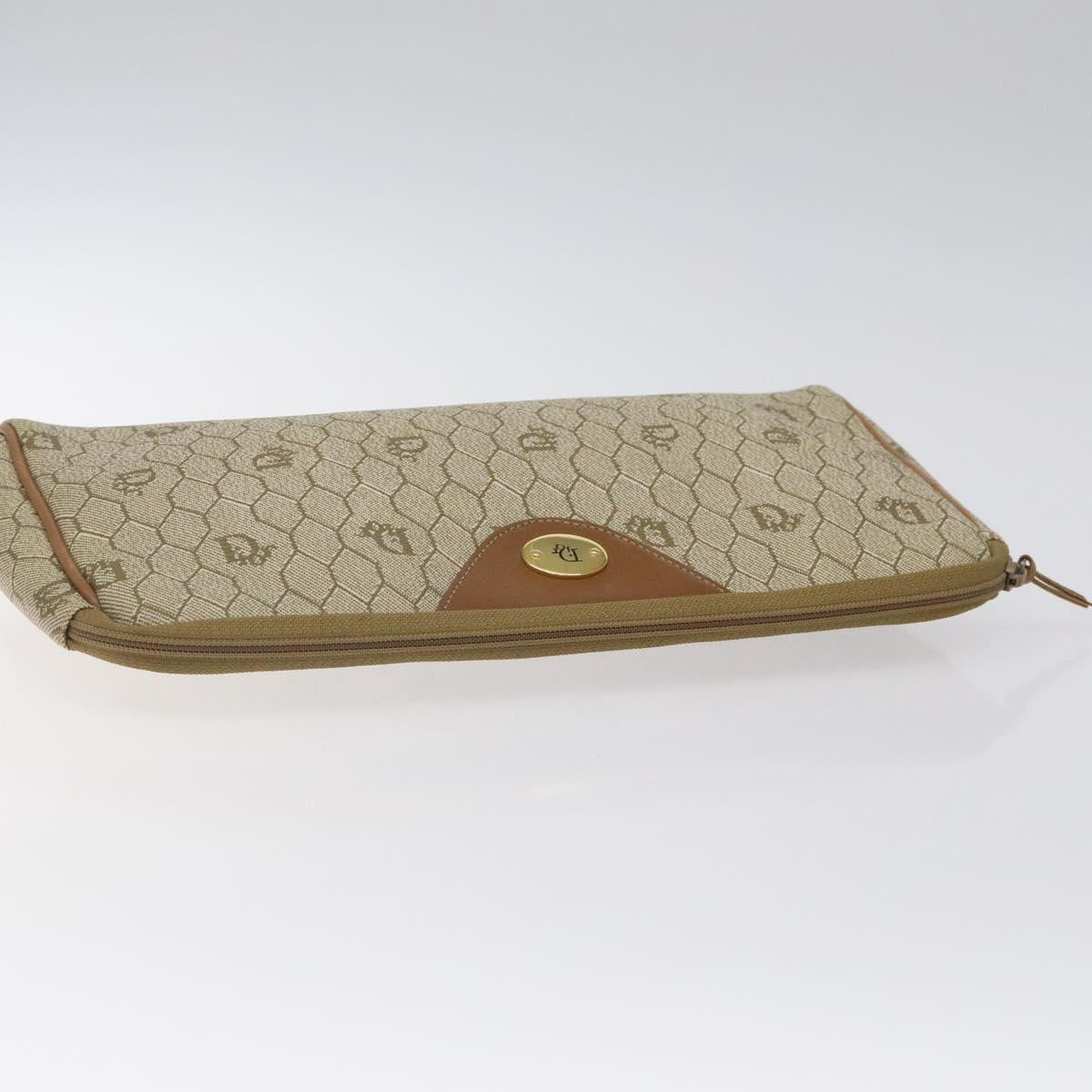 Dior Honeycomb Beige Leather Clutch Bag (Pre-Owned)