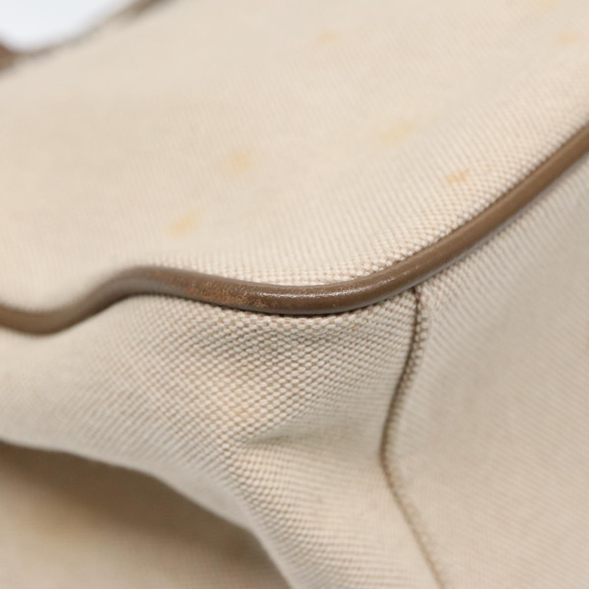 Burberry Beige Canvas Handbag (Pre-Owned)