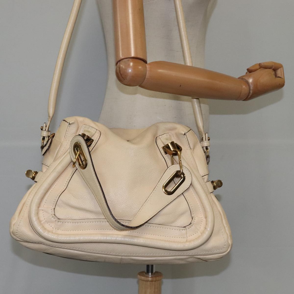Chloé Paraty Beige Leather Handbag (Pre-Owned)