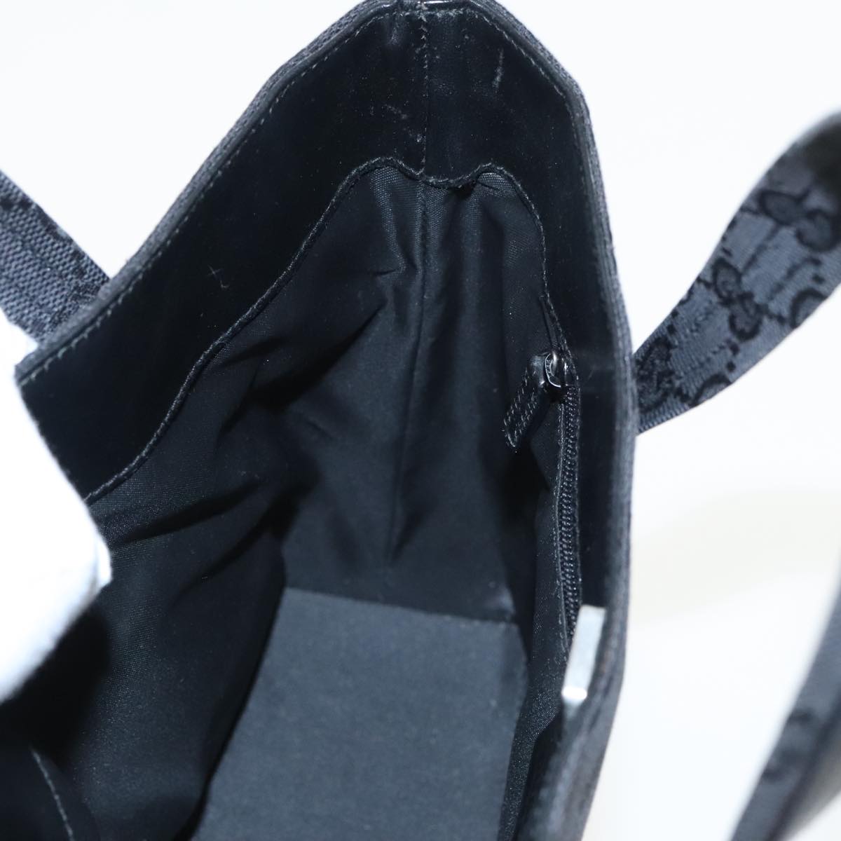 Gucci Black Canvas Handbag (Pre-Owned)