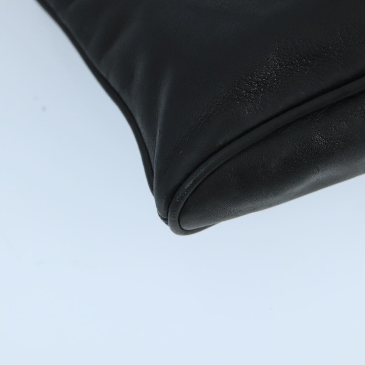 Fendi Black Leather Shoulder Bag (Pre-Owned)