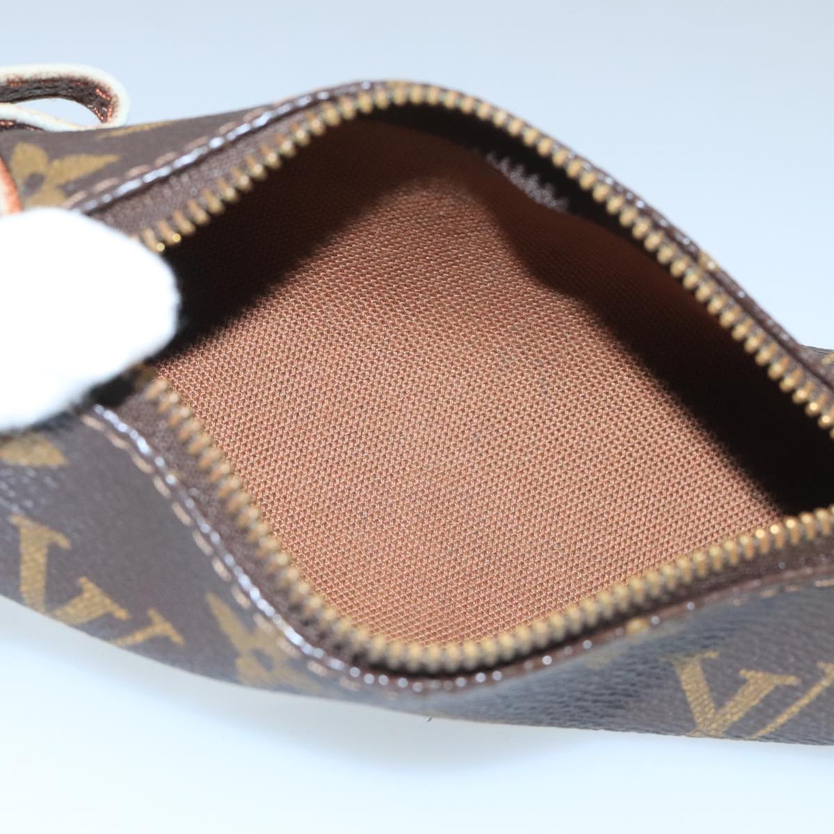 Louis Vuitton Etui À Balles De Golf Brown Canvas Clutch Bag (Pre-Owned)