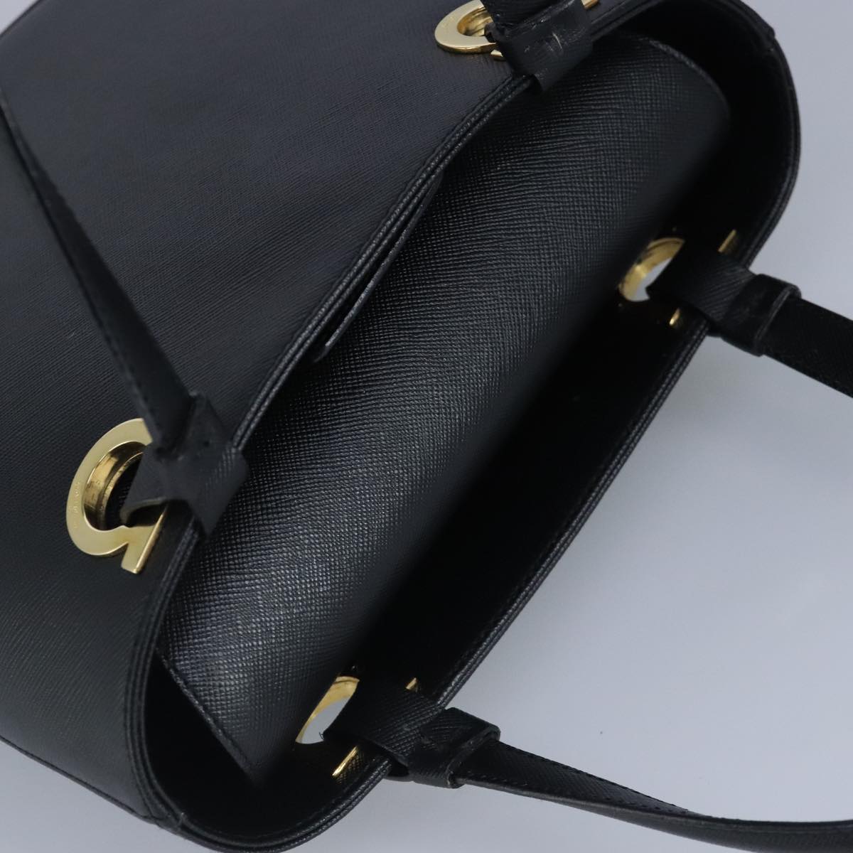 Salvatore Ferragamo Gancini Black Leather Handbag (Pre-Owned)