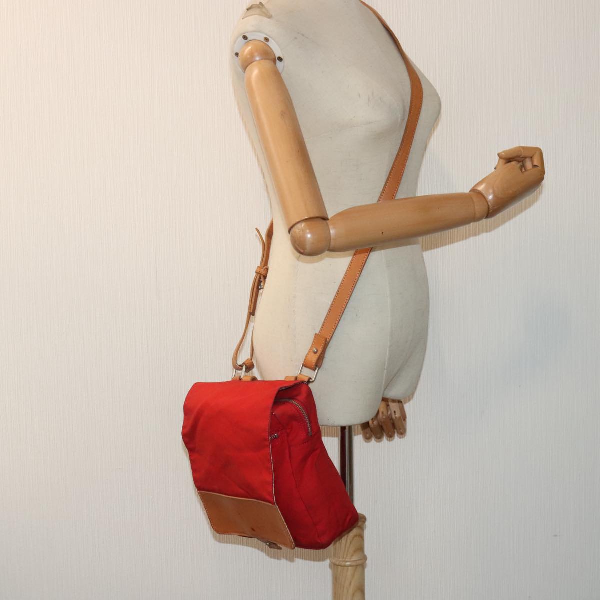 Burberry Red Synthetic Shoulder Bag (Pre-Owned)