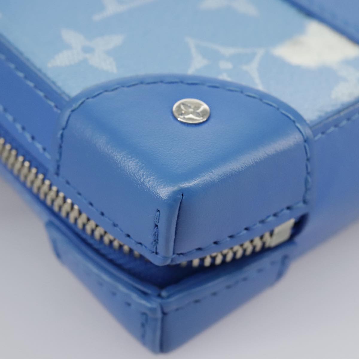 Louis Vuitton Trunk Blue Canvas Shoulder Bag (Pre-Owned)