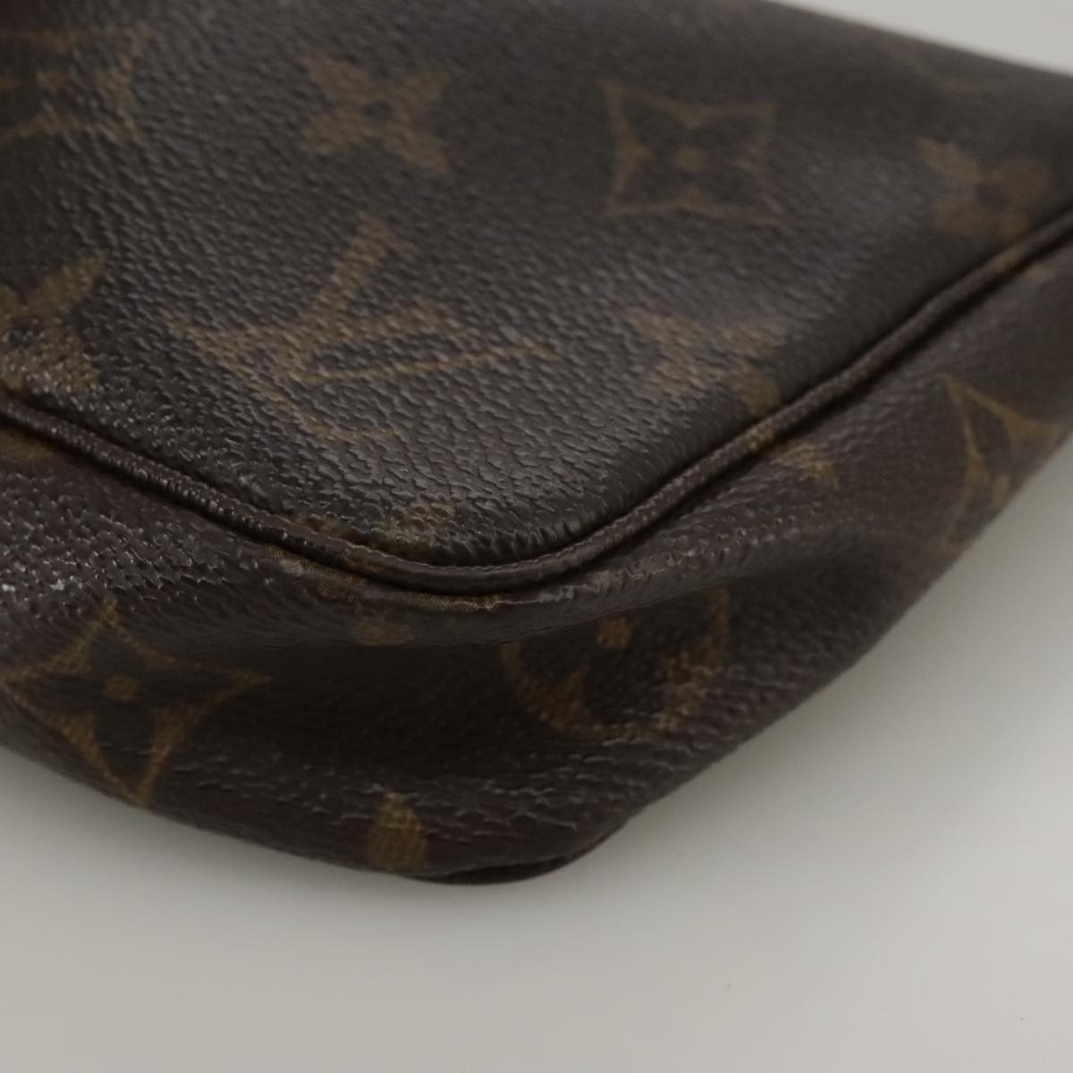 Louis Vuitton Pochette Accessoire Brown Canvas Clutch Bag (Pre-Owned)