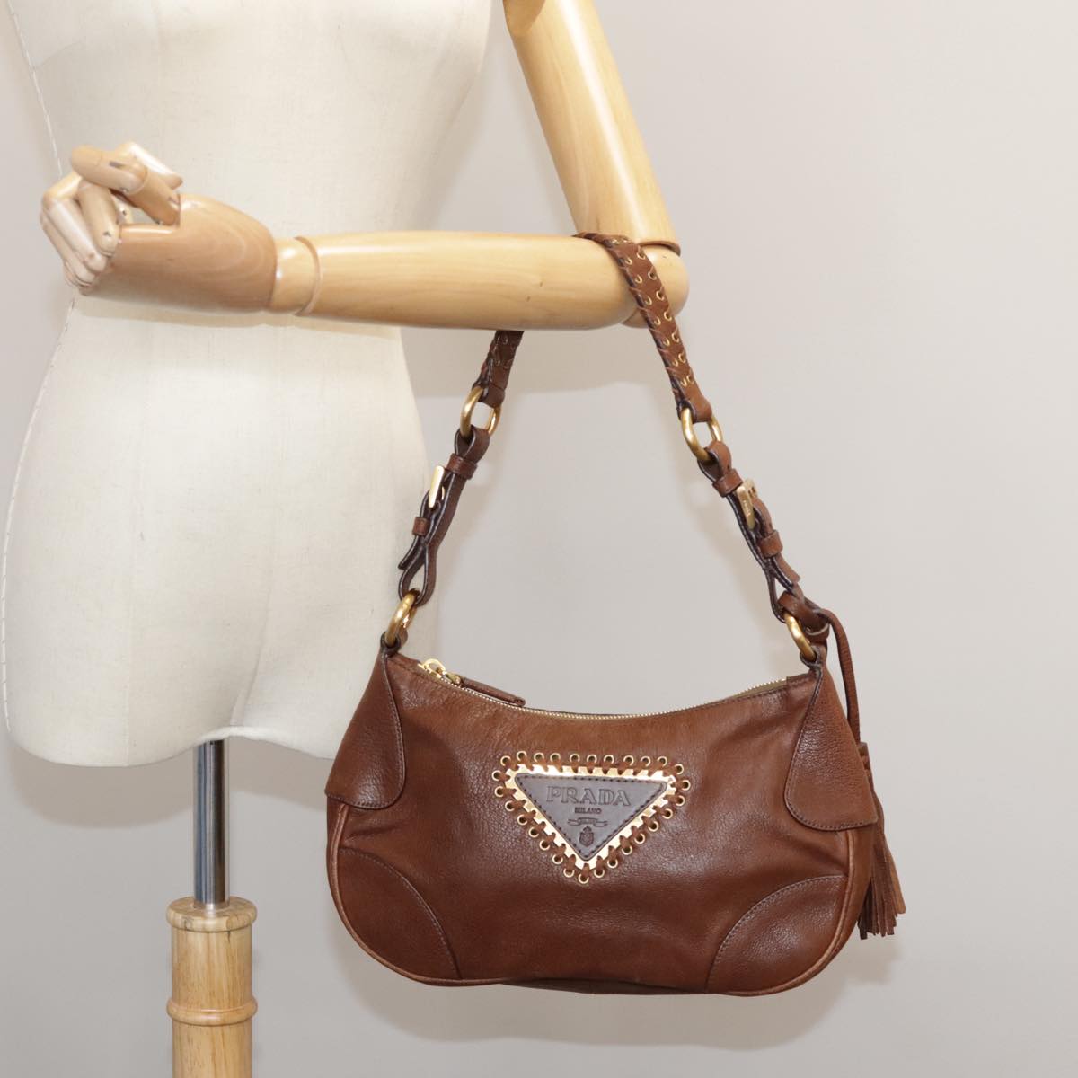 Prada Brown Leather Shoulder Bag (Pre-Owned)