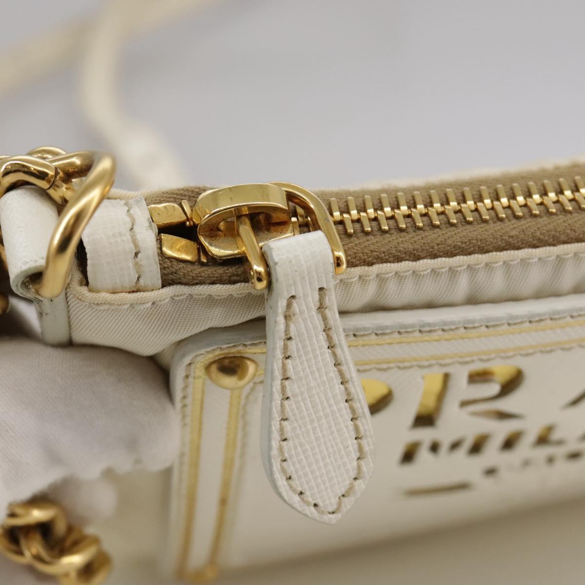 Prada Tessuto White Synthetic Shoulder Bag (Pre-Owned)