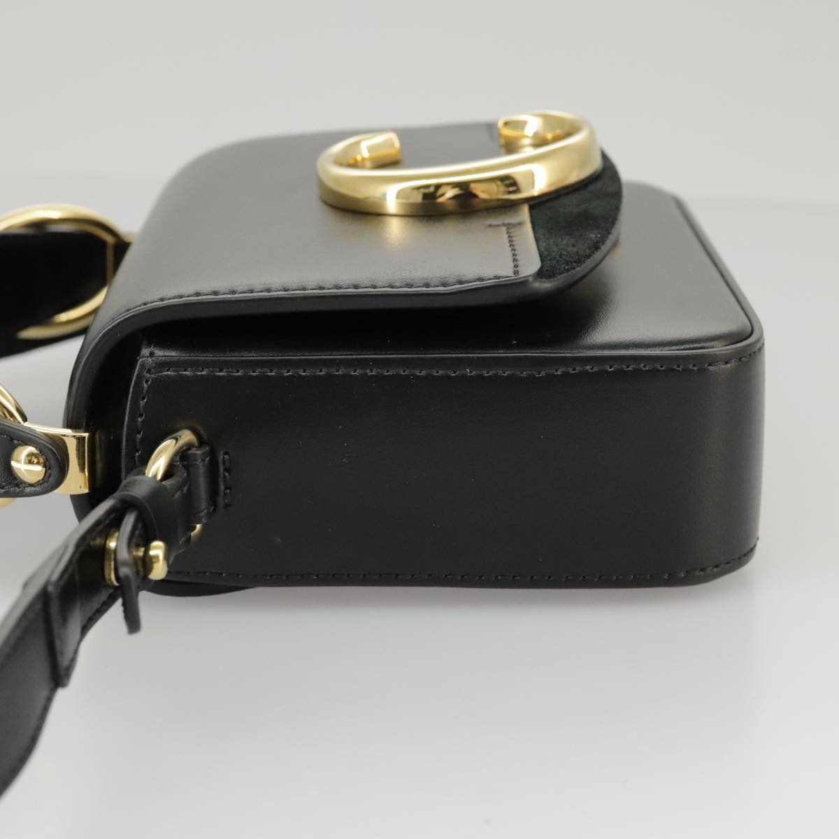 Chloé C Black Leather Handbag (Pre-Owned)