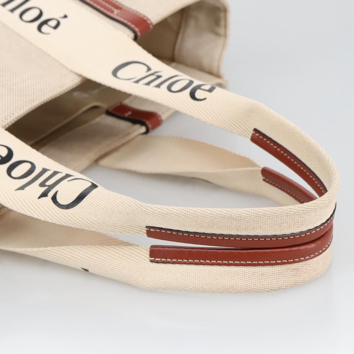 Chloé Woody Beige Canvas Tote Bag (Pre-Owned)