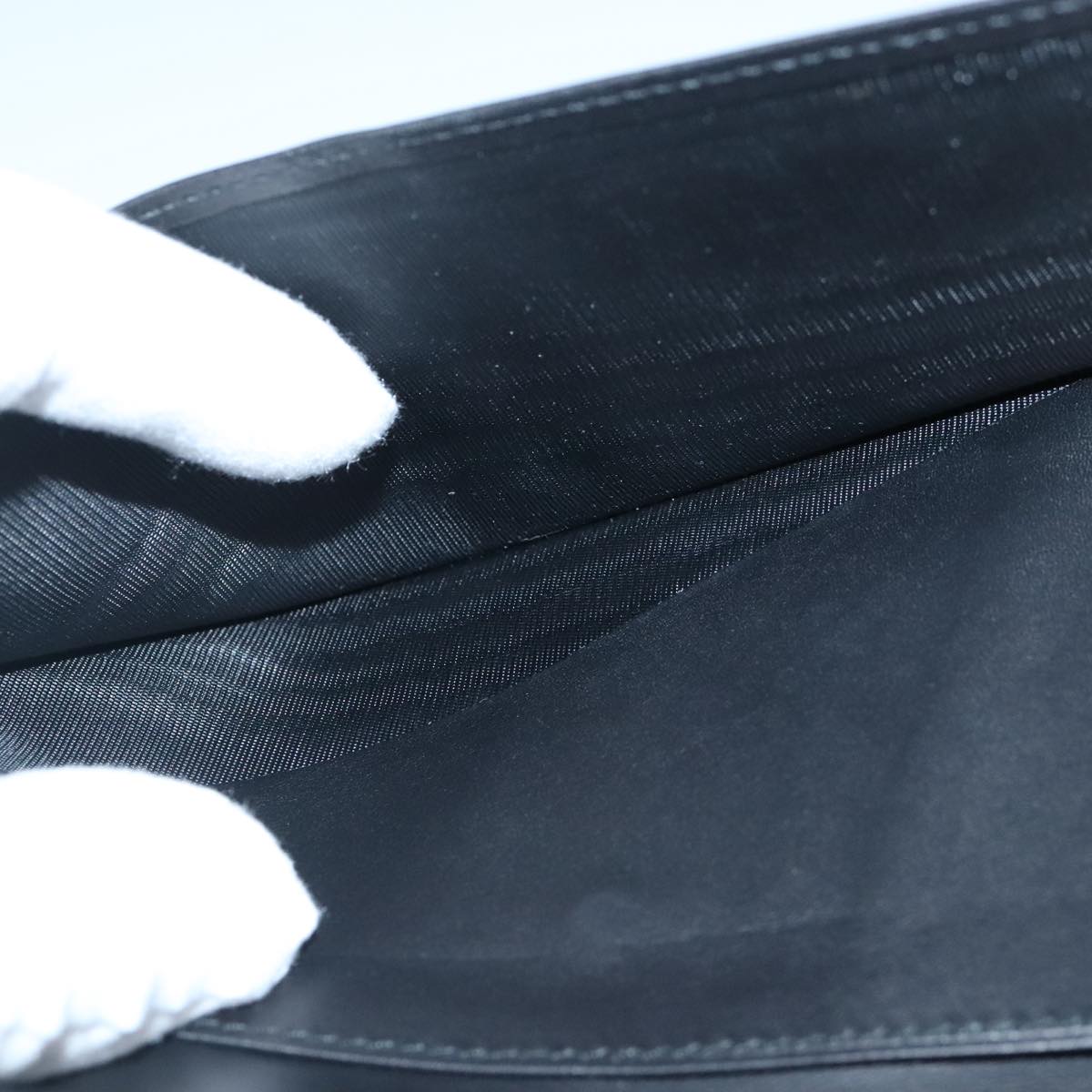 Salvatore Ferragamo Vara Black Leather Wallet  (Pre-Owned)