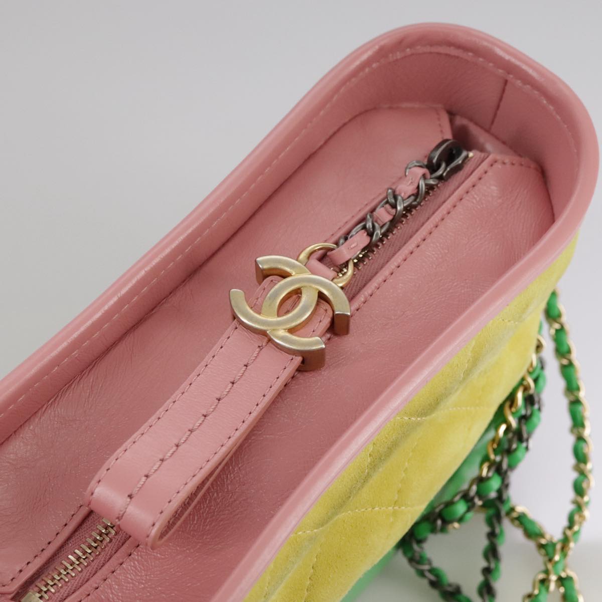 Chanel Gabrielle Yellow Suede Shoulder Bag (Pre-Owned)