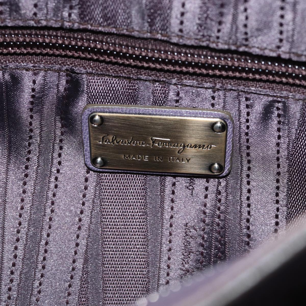 Salvatore Ferragamo Gancini Purple Leather Handbag (Pre-Owned)