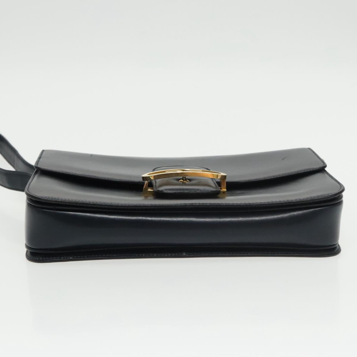 Gucci G Logo Black Leather Shoulder Bag (Pre-Owned)