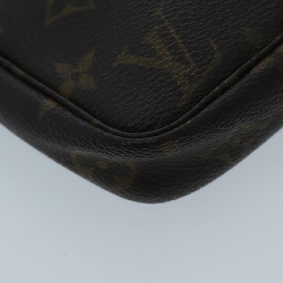 Louis Vuitton Pochette Accessoire Brown Canvas Clutch Bag (Pre-Owned)