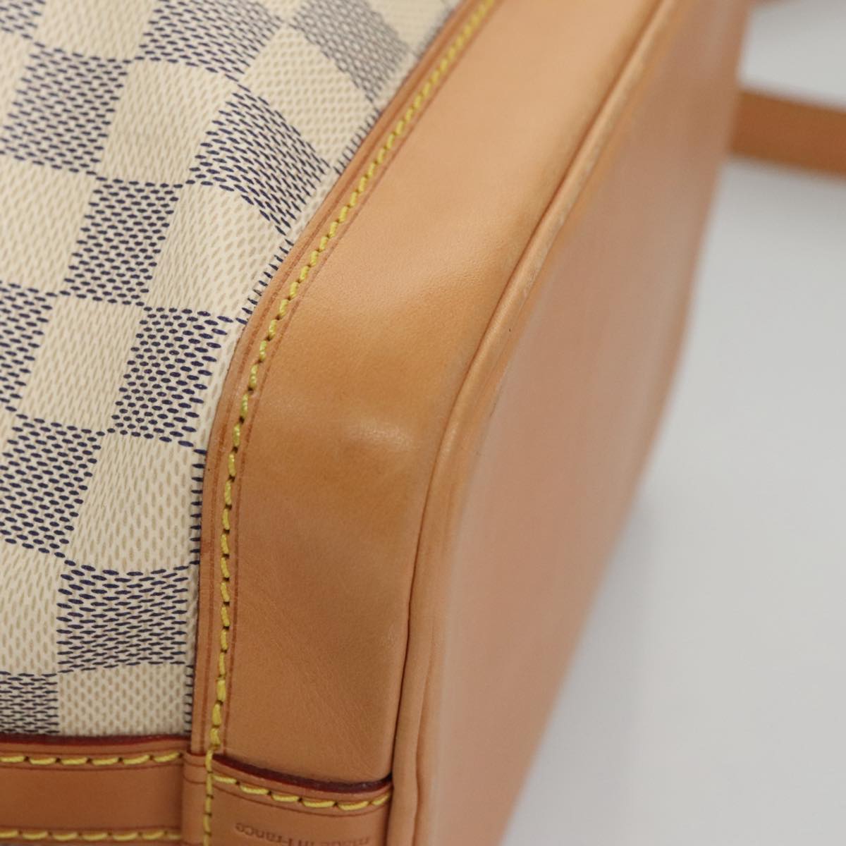 Louis Vuitton Noé Bb White Canvas Shoulder Bag (Pre-Owned)