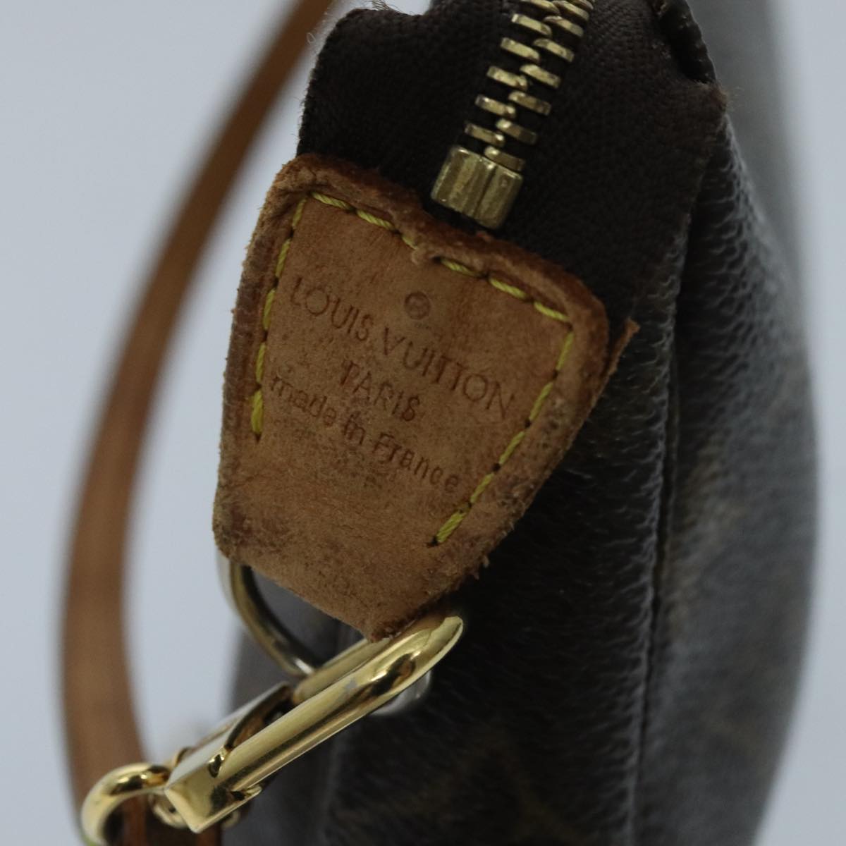 Louis Vuitton Pochette Accessoire Brown Canvas Clutch Bag (Pre-Owned)