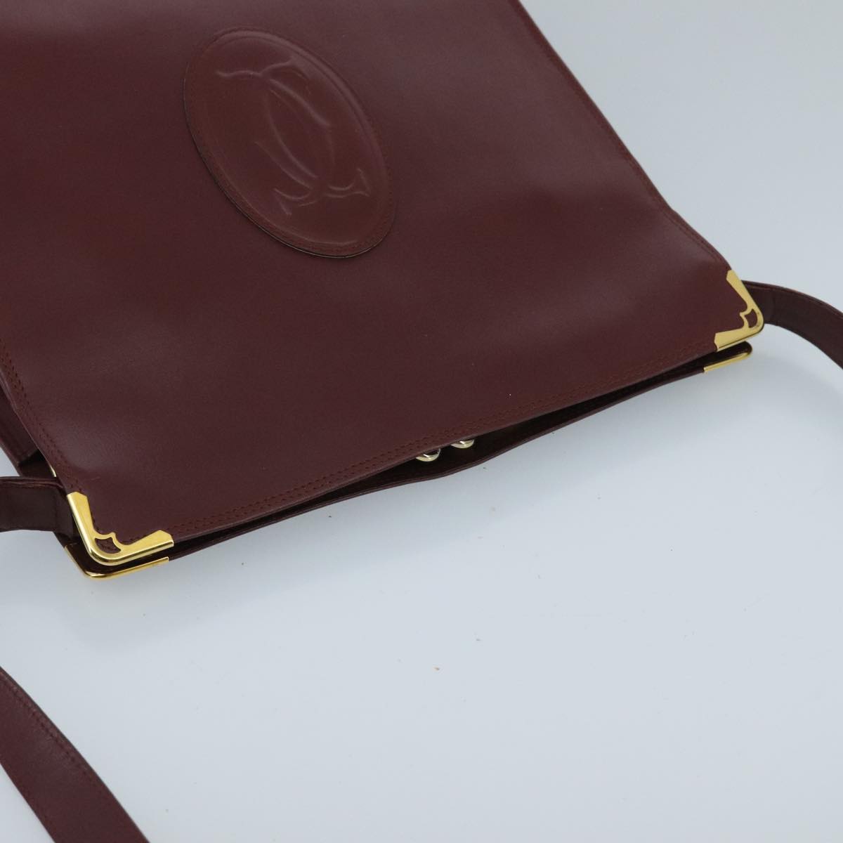 Cartier Must De Cartier Burgundy Leather Shoulder Bag (Pre-Owned)