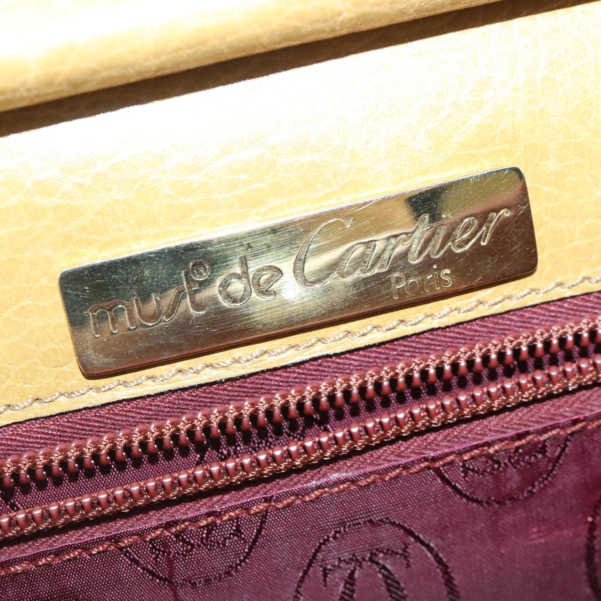 Cartier Must De Cartier Beige Leather Shoulder Bag (Pre-Owned)