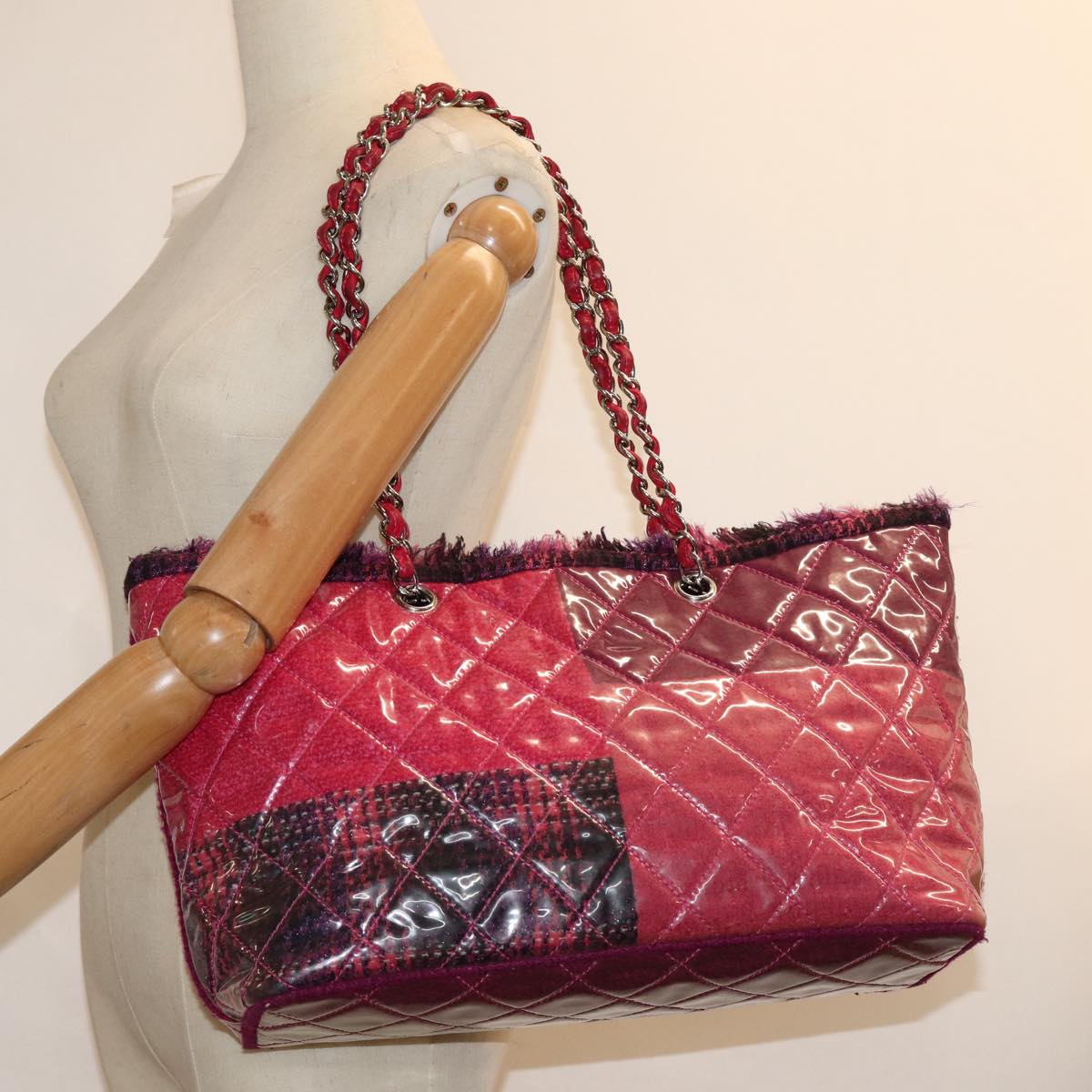 Chanel Matelassé Pink Vinyl Tote Bag (Pre-Owned)