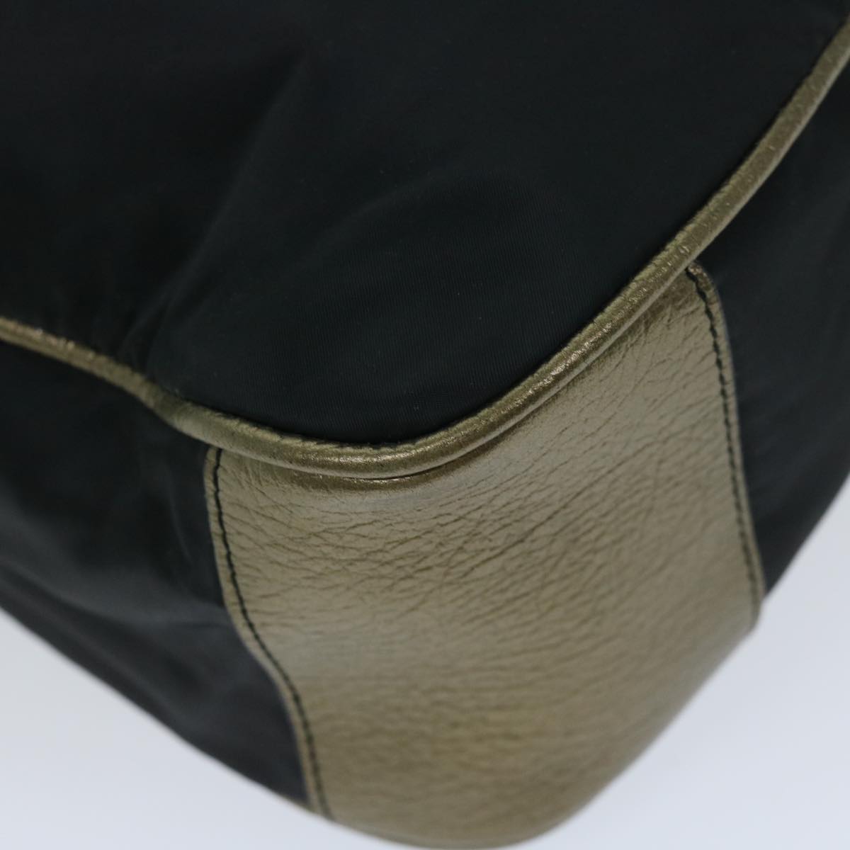Burberry Black Synthetic Shoulder Bag (Pre-Owned)