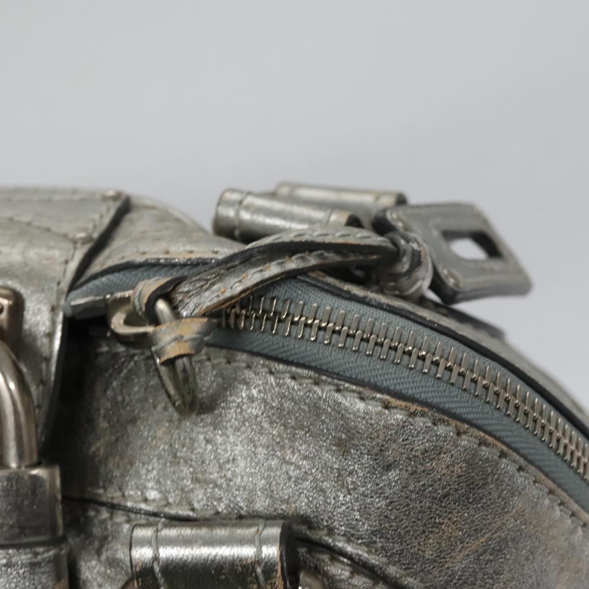 Chloé Paddington Silver Leather Handbag (Pre-Owned)