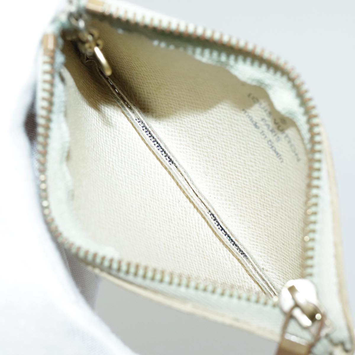 Louis Vuitton Pochette Clés White Canvas Wallet  (Pre-Owned)