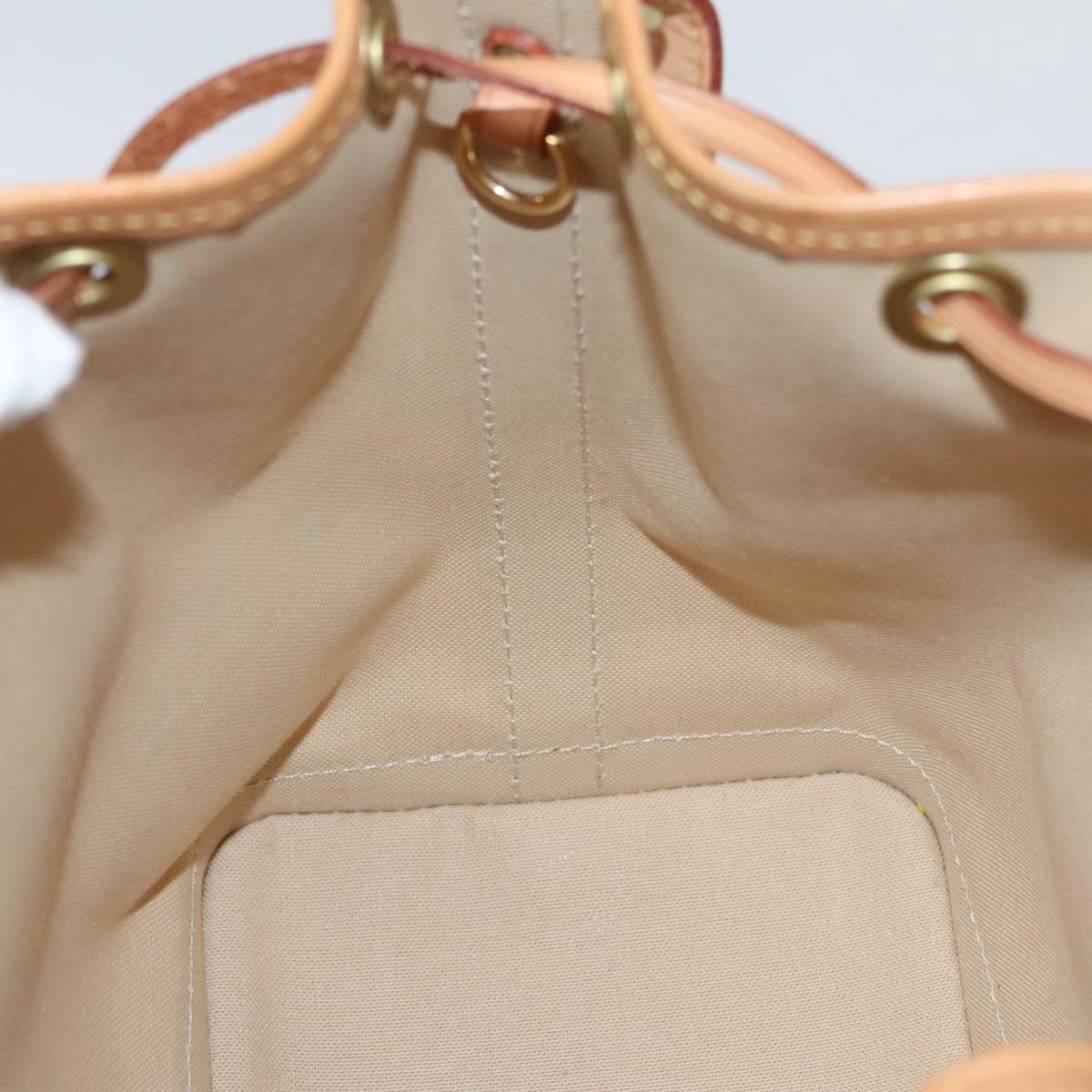 Louis Vuitton Noé Bb White Canvas Shoulder Bag (Pre-Owned)