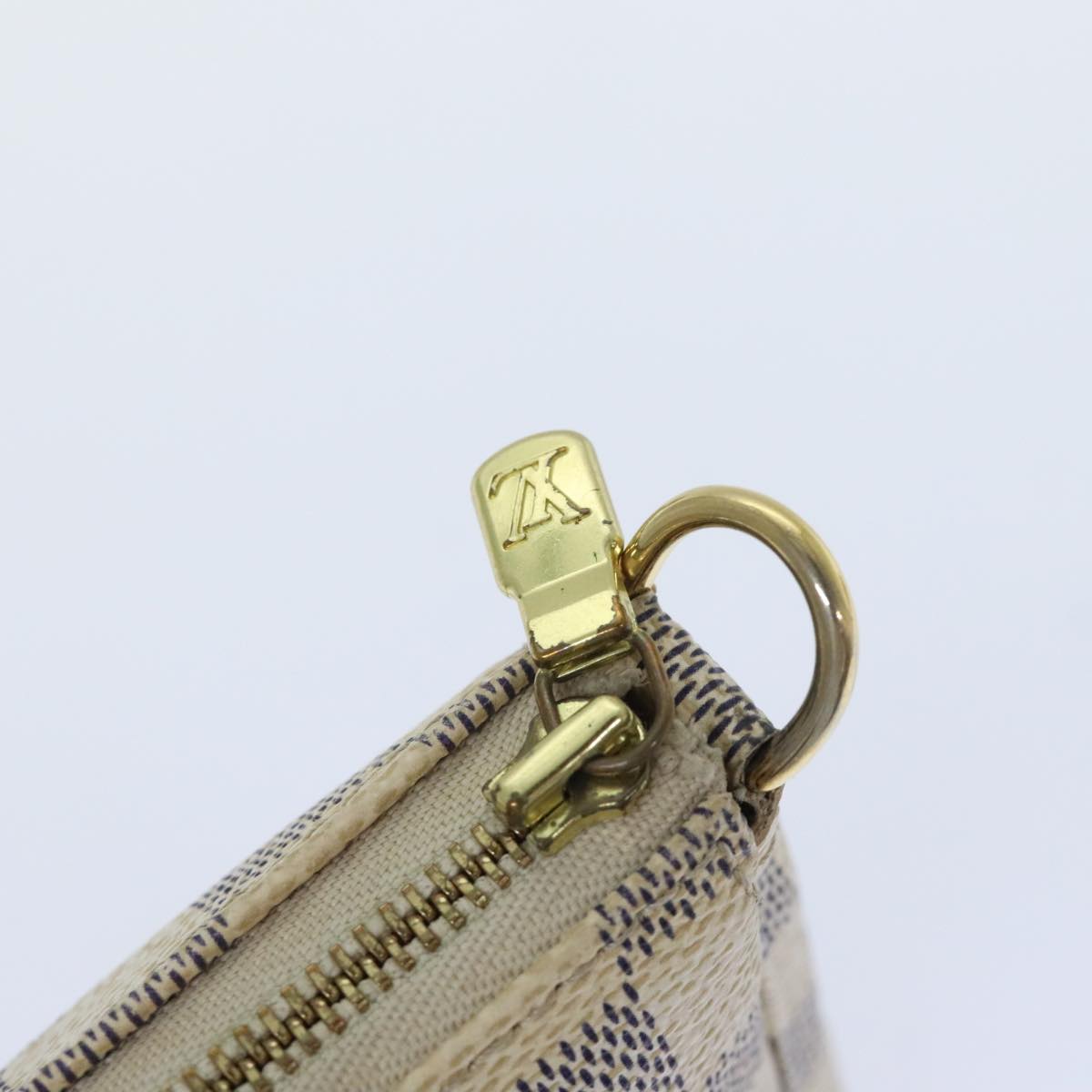 Louis Vuitton Pochette Accessoire Beige Canvas Clutch Bag (Pre-Owned)