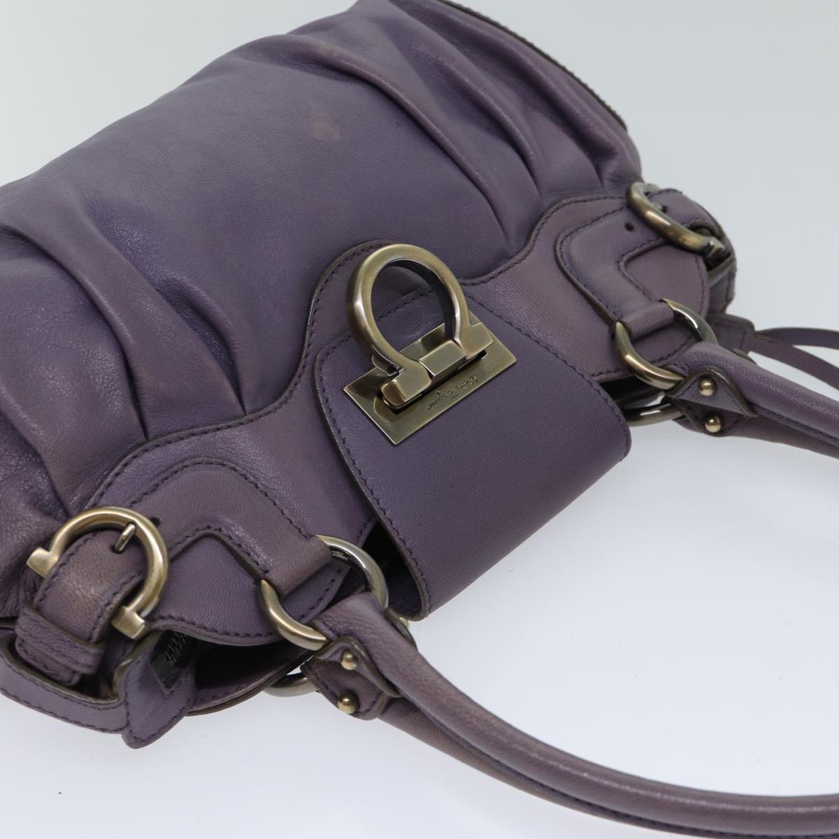 Salvatore Ferragamo Gancini Purple Leather Handbag (Pre-Owned)