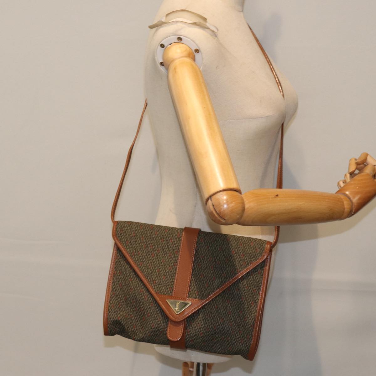 Saint Laurent Green Canvas Shoulder Bag (Pre-Owned)