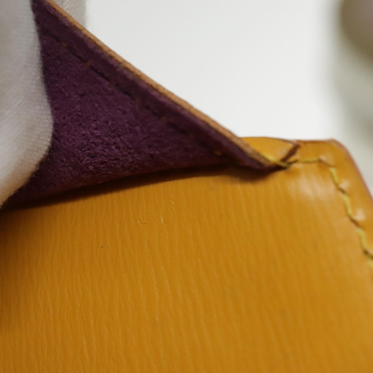 Louis Vuitton Cluny Yellow Leather Shoulder Bag (Pre-Owned)