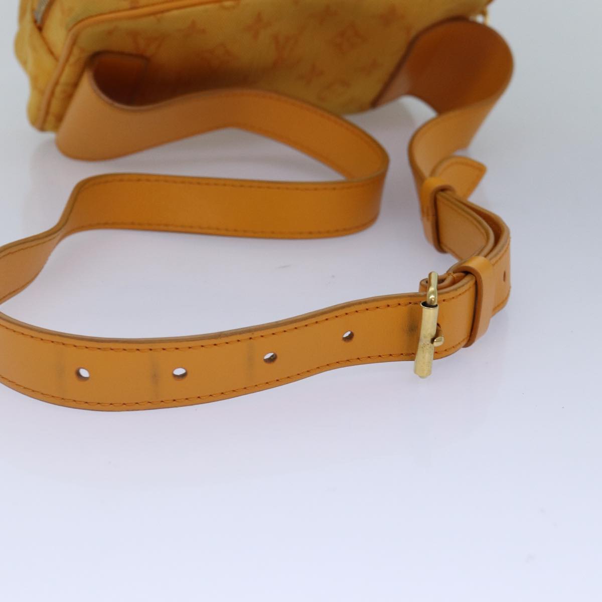 Louis Vuitton Outdoor Yellow Canvas Shoulder Bag (Pre-Owned)
