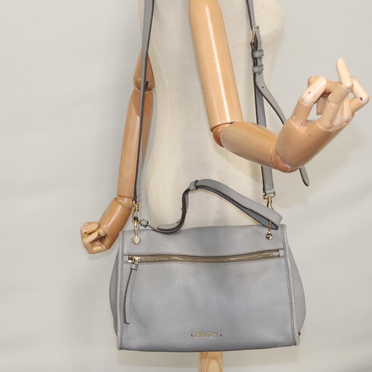Bally Grey Leather Handbag (Pre-Owned)