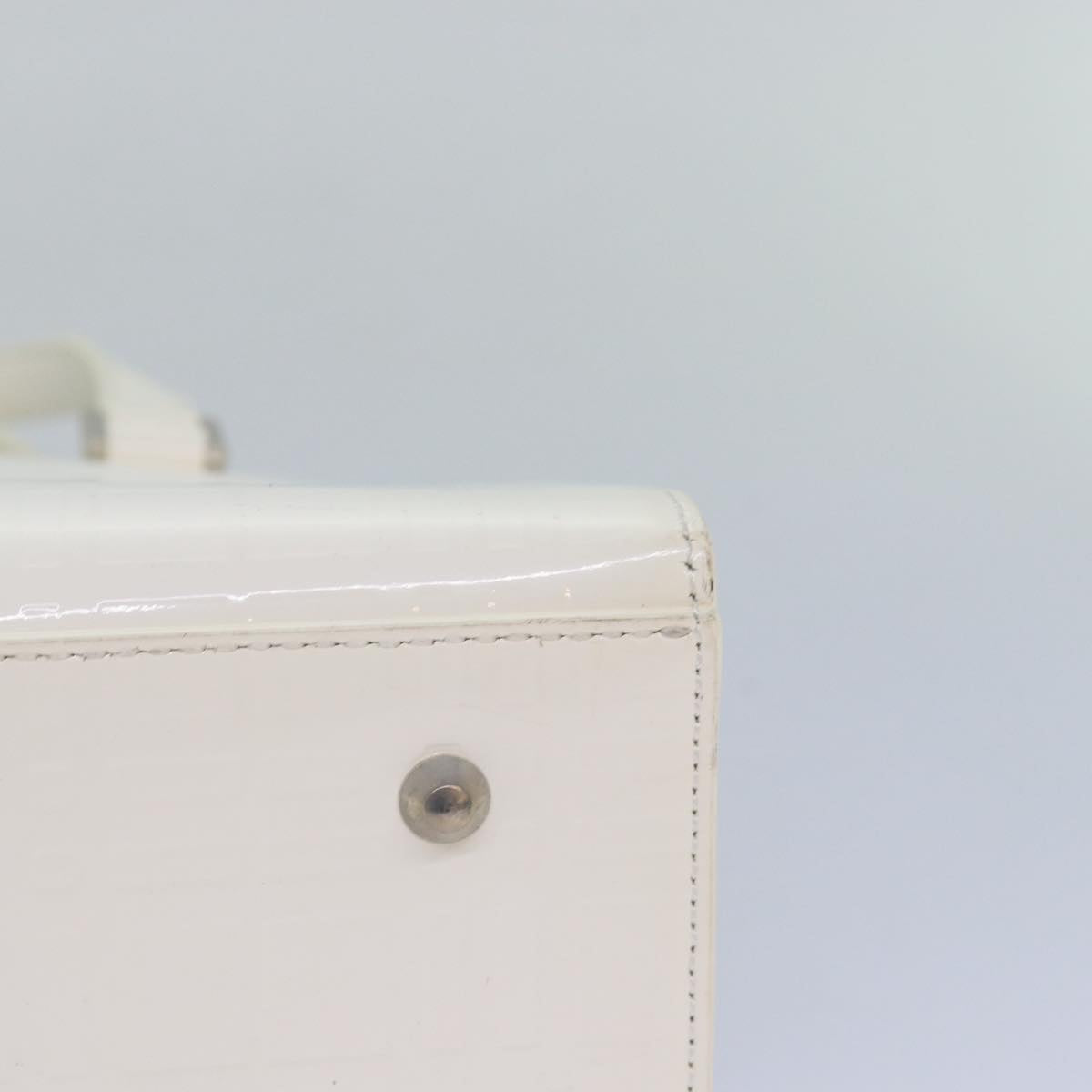 Burberry - White Patent Leather Handbag (Pre-Owned)