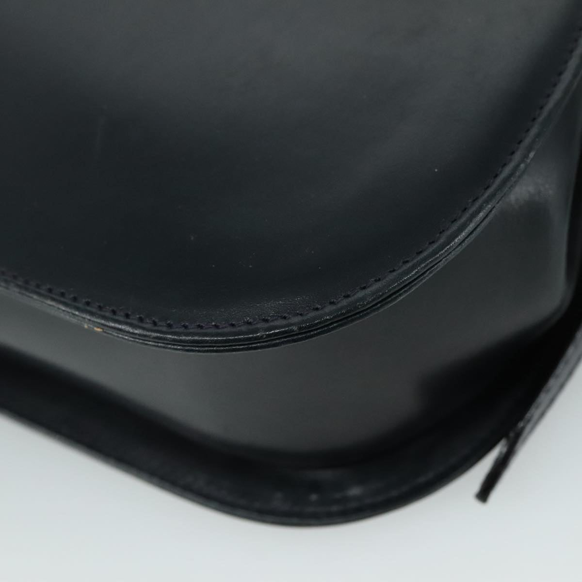 Salvatore Ferragamo Black Leather Handbag (Pre-Owned)