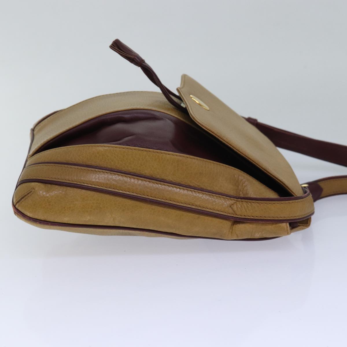 Cartier Must De Cartier Beige Leather Shoulder Bag (Pre-Owned)