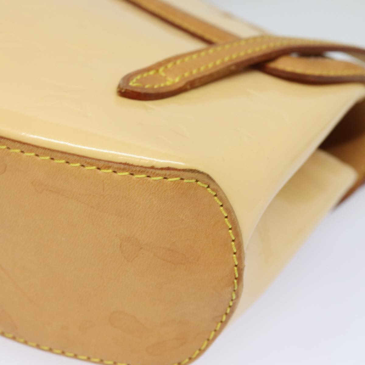 Louis Vuitton Biscayne Bay Camel Patent Leather Shoulder Bag (Pre-Owned)