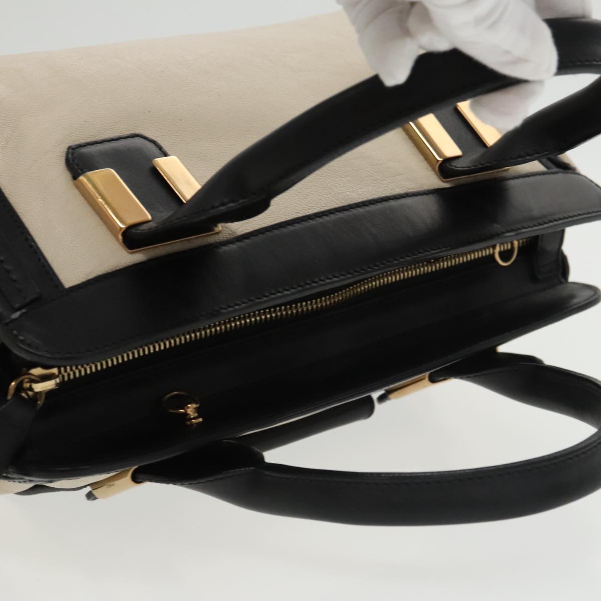 Chloé Alice Black Leather Handbag (Pre-Owned)