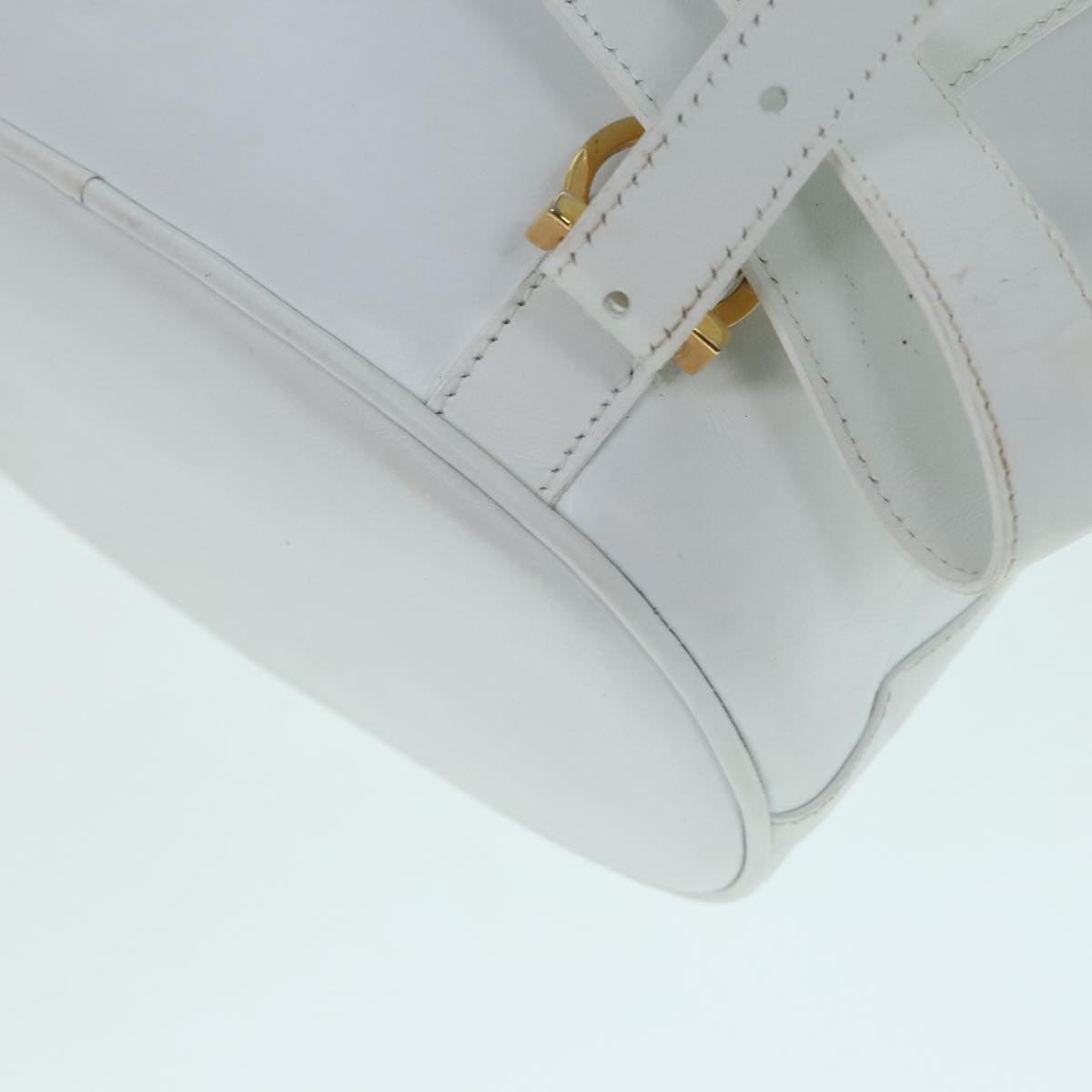 Salvatore Ferragamo White Leather Backpack Bag (Pre-Owned)