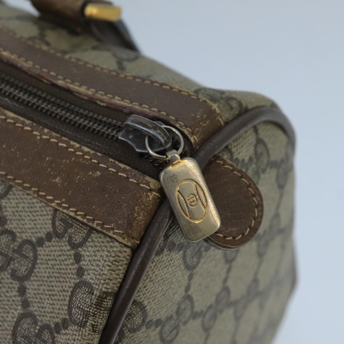 Gucci Gg Supreme Beige Canvas Travel Bag (Pre-Owned)