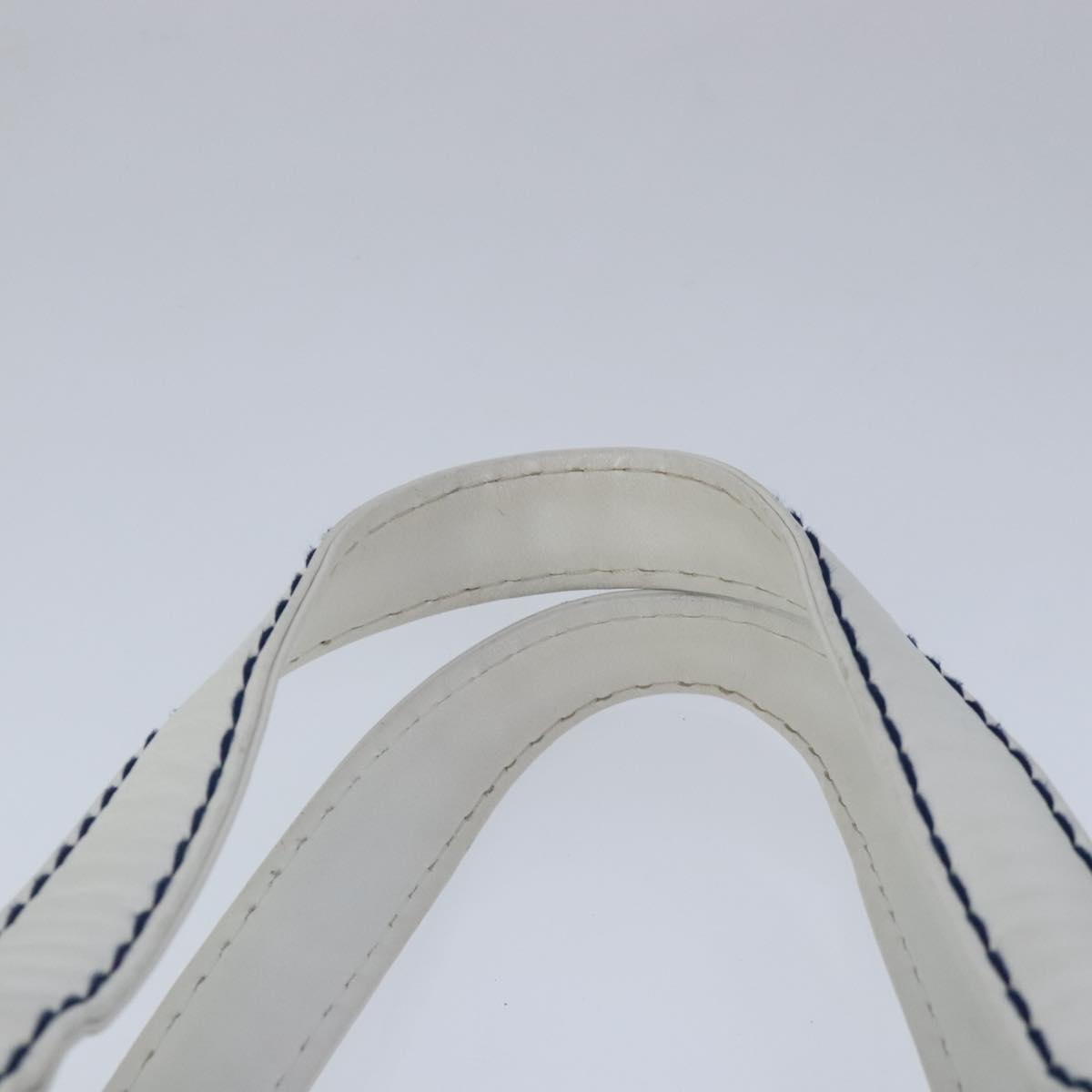 Chanel Wild Stitch White Leather Tote Bag (Pre-Owned)