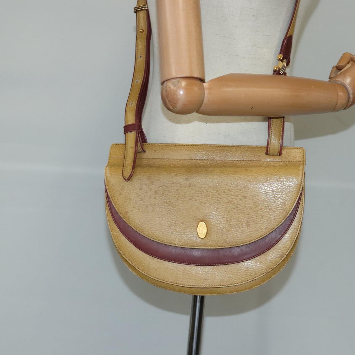 Cartier Must De Cartier Beige Leather Shoulder Bag (Pre-Owned)