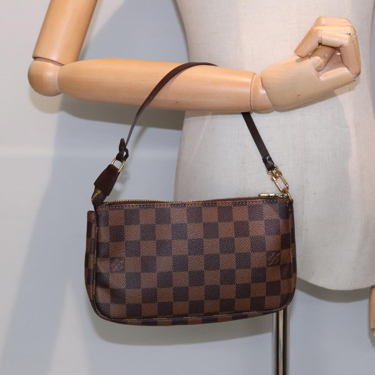 Louis Vuitton Pochette Accessoire Brown Canvas Clutch Bag (Pre-Owned)